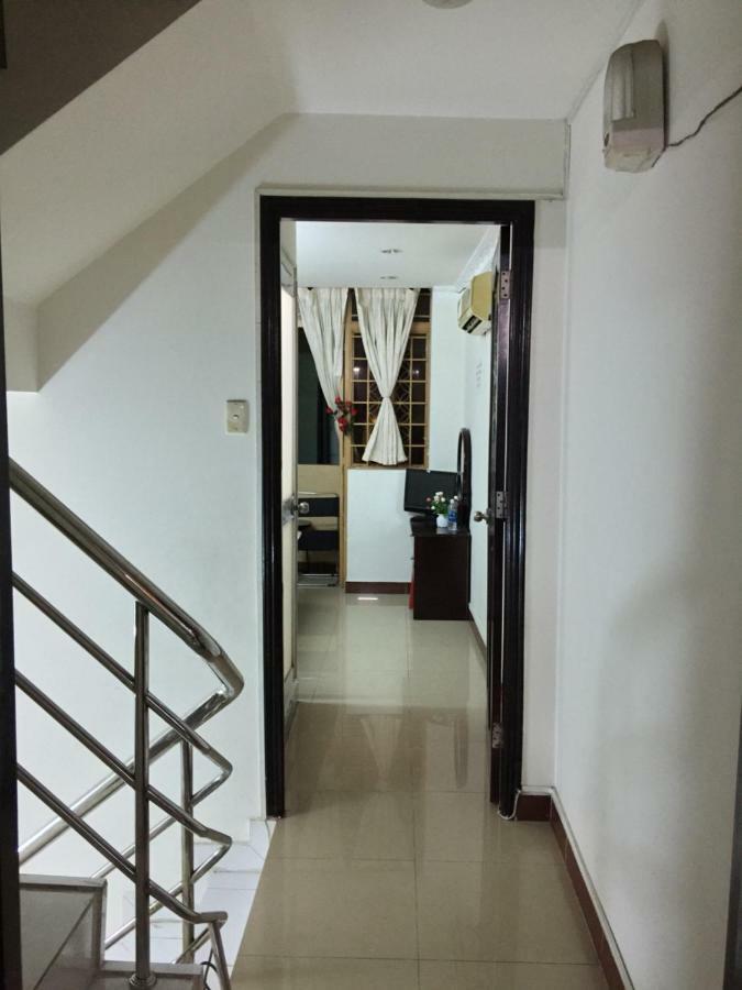 Color House Hostel Ho Chi Minh City Exterior photo