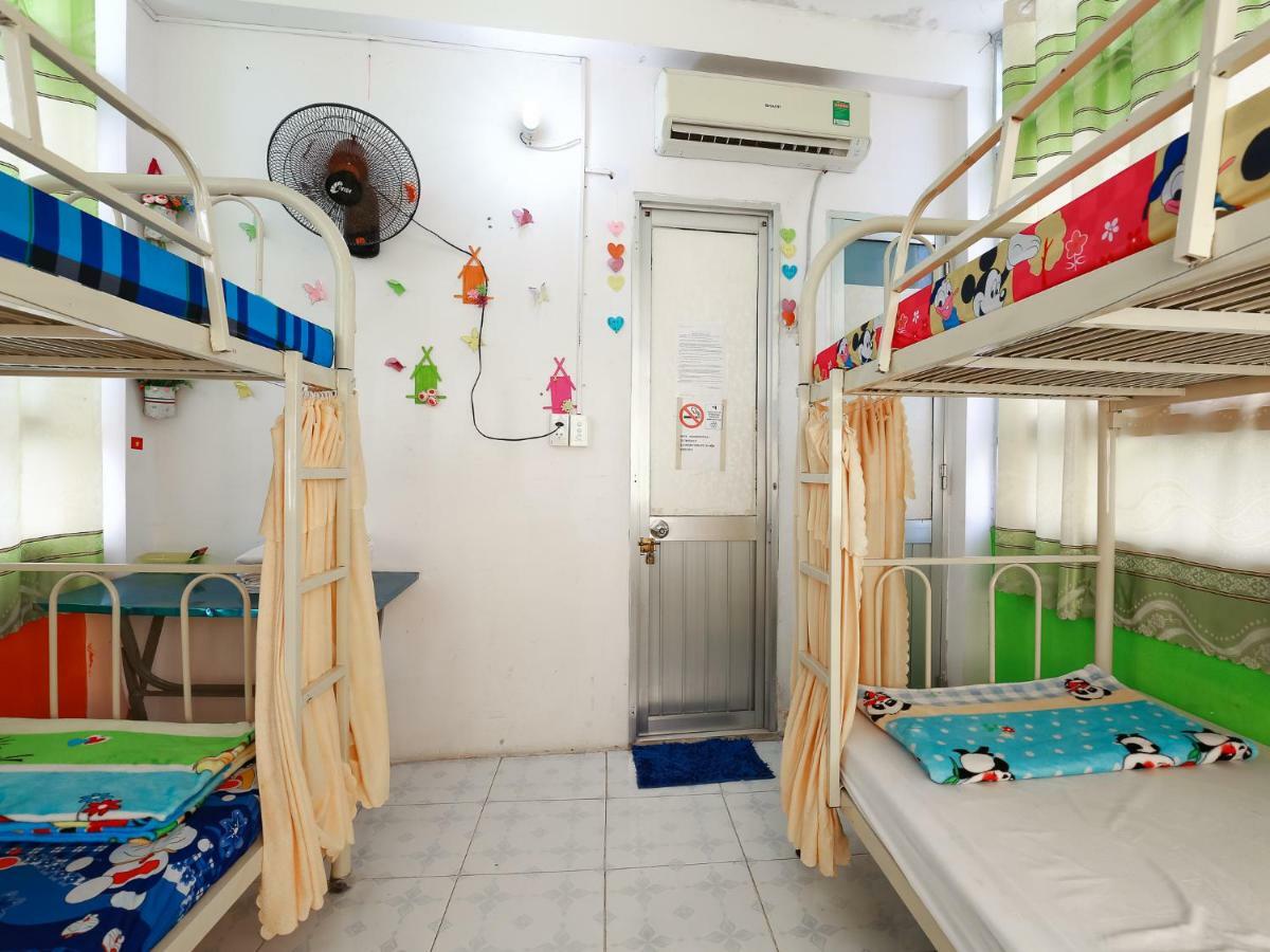 Color House Hostel Ho Chi Minh City Exterior photo
